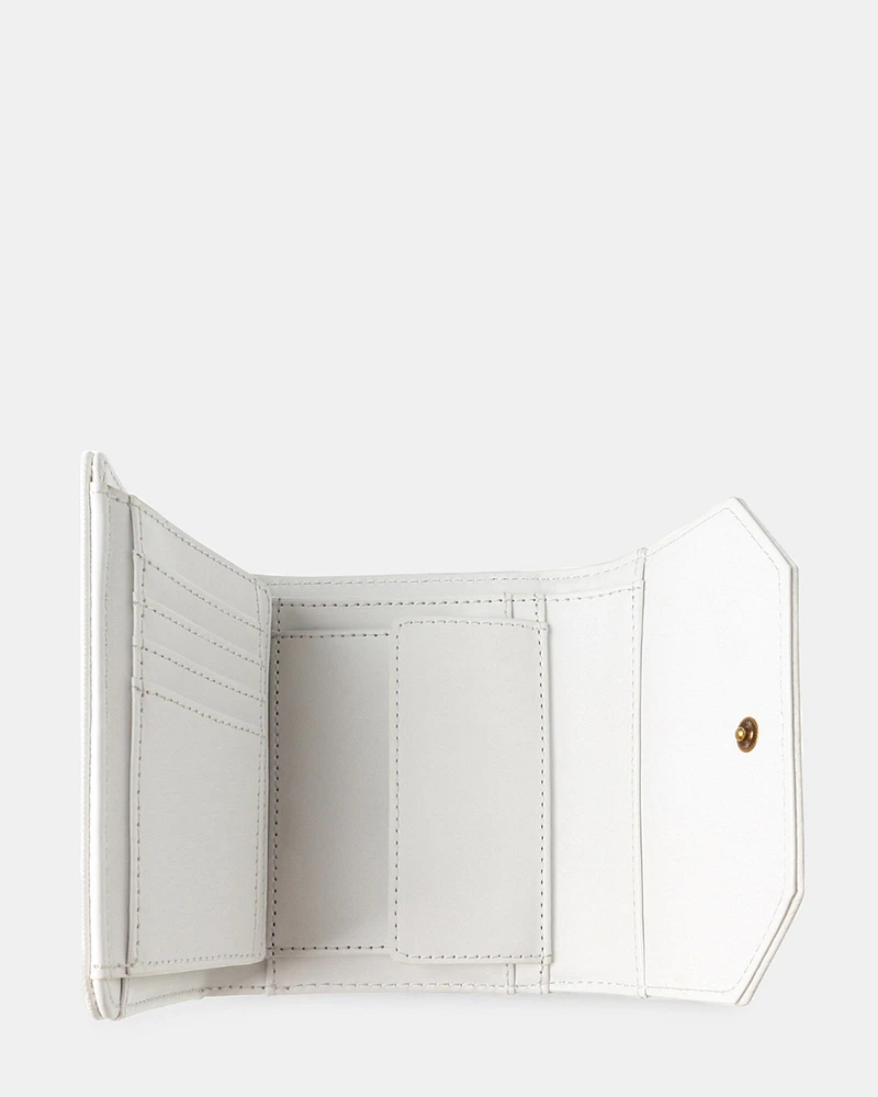 BTABI WHITE
