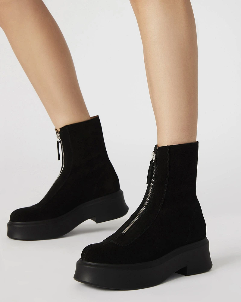 JONES BLACK LEATHER
