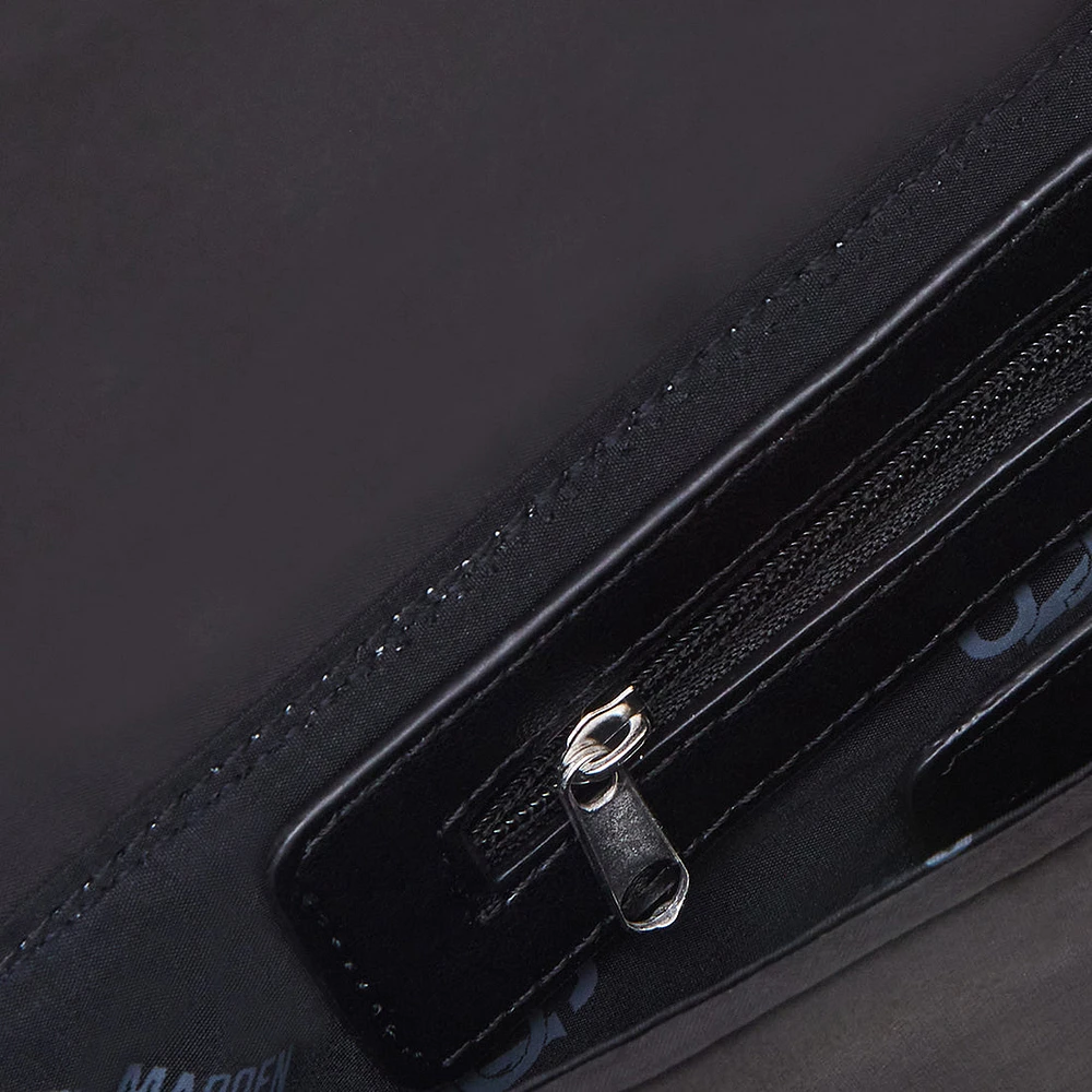 BLUXE BLACK