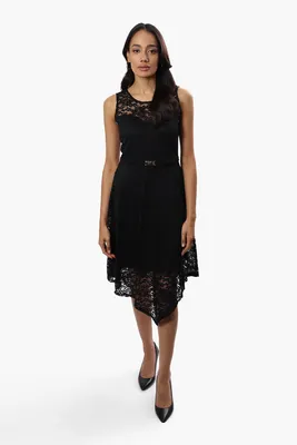 Limite Sleeveless Lace Cocktail Dress