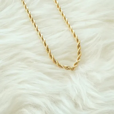 Gloria Twist Necklace Gold