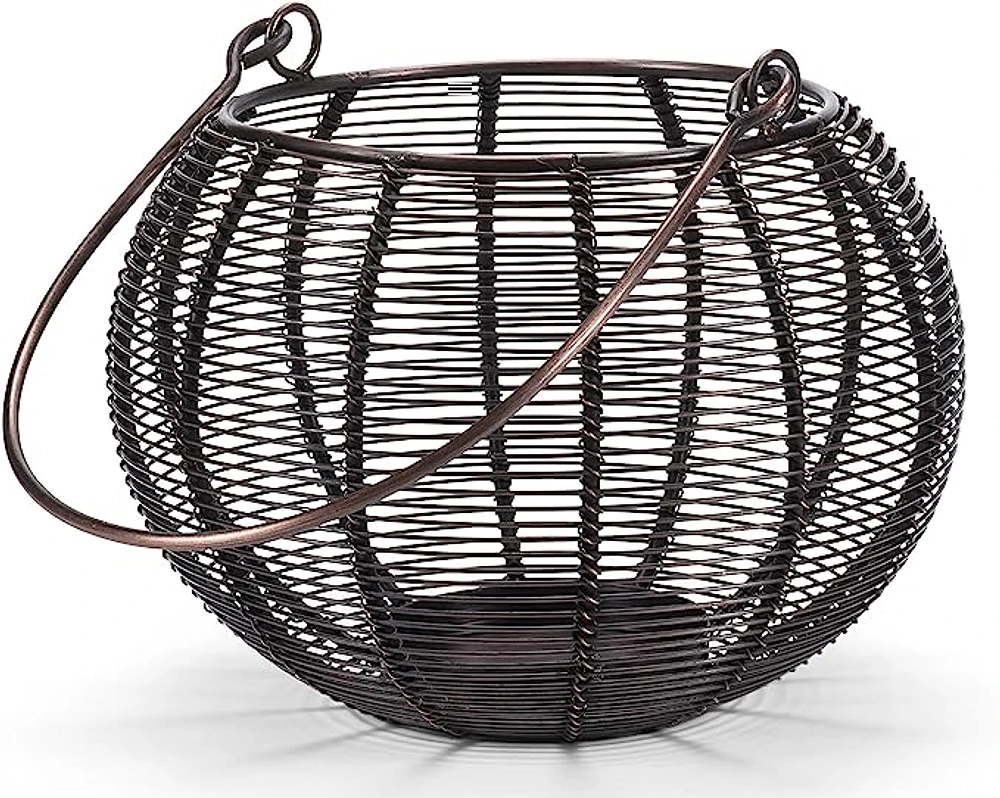 Wire candle holder