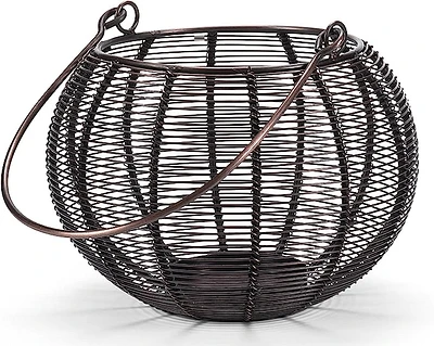 Wire candle holder