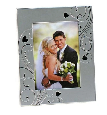 8x10 - Silver Heart Frame