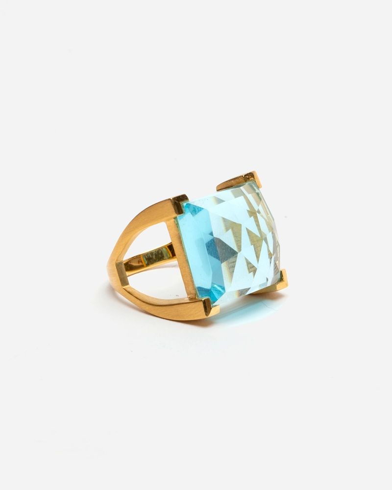 Plaza Ring Topaz Gold