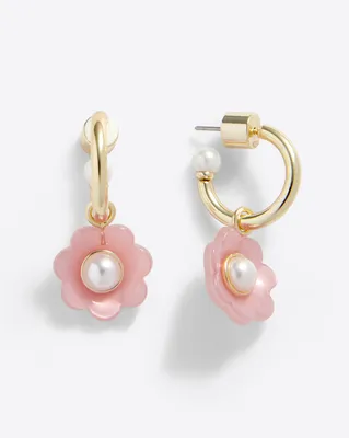 Hoop Earrings with Flower Drop in Light Pink