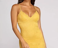 Lace Queen Bodycon Dress