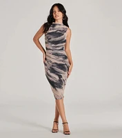 Endlessly Effortless Crew Neck Abstract Midi Dress