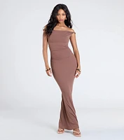 Alluring Silhouette Off-The-Shoulder Maxi Dress