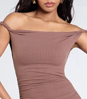 Alluring Silhouette Off-The-Shoulder Maxi Dress