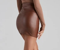 Edgy-Chic Faux Leather Mini Skirt