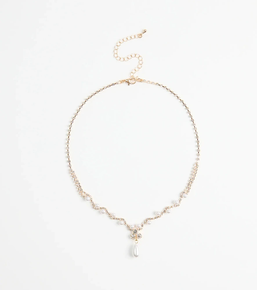 Chic Elegance Rhinestone And Pearl Necklace