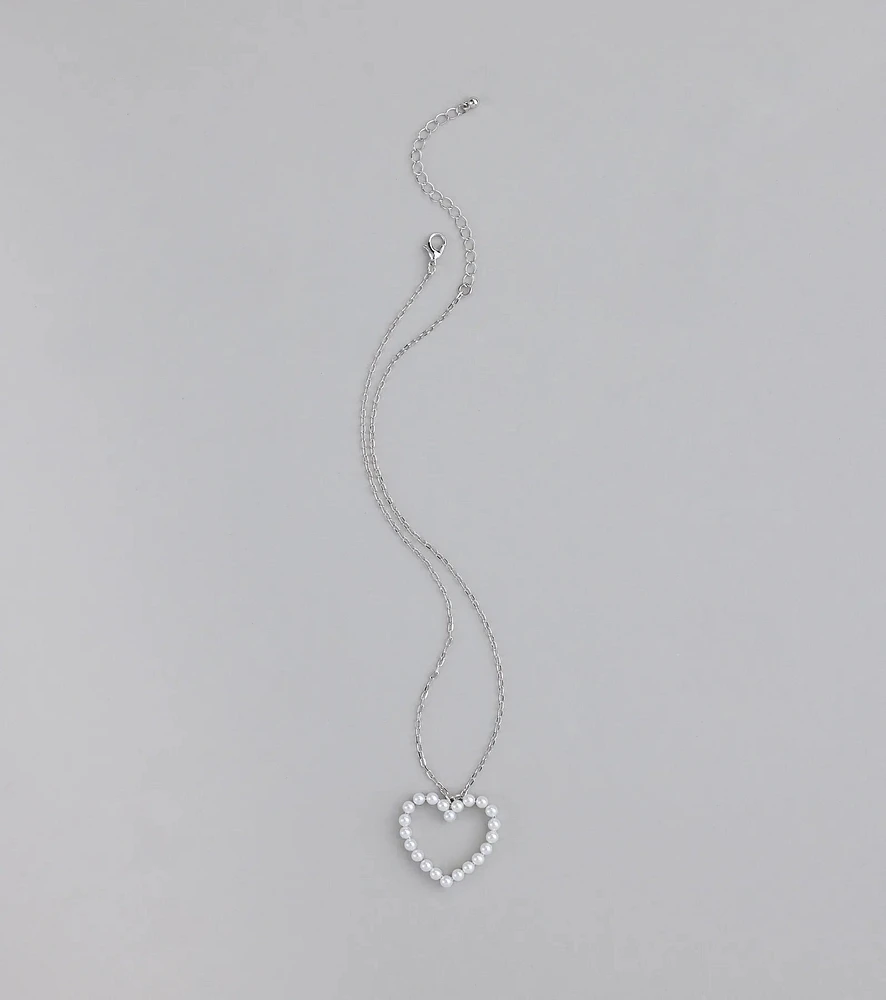 Capture Hearts Pearl Charm Necklace