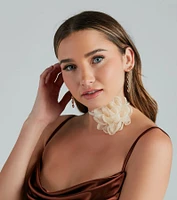 Serving Chic Style Rosette Flower Choker Necklace