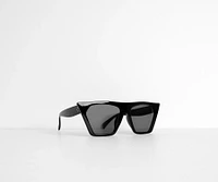 Chic Cat Eye Flat Top Sunglasses