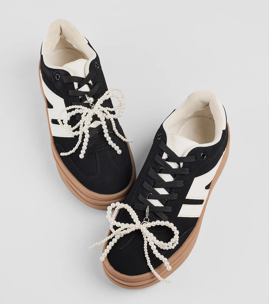 Luxe Faux Pearl Bow Shoe Charm