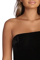 Brianna Formal Strapless Velvet Dress