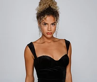 Lady Velvet Sweetheart Mini Dress