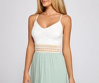 Effortlessly Stunning Crochet Waist Maxi Dress