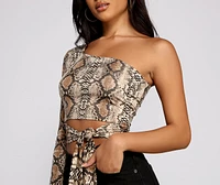 Stylish Queen Snake Print Crop Top