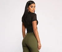 Short Sleeve Lace Crop Top