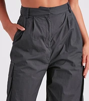Weekend Style High-Rise Cargo Pants
