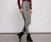 Fashionably Chic Plaid Skinny Pants