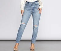 High Rise Distressed Boyfriend Jeans