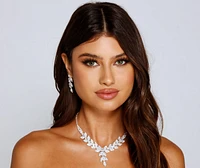Elegant Stunner Necklace And Earrings Set