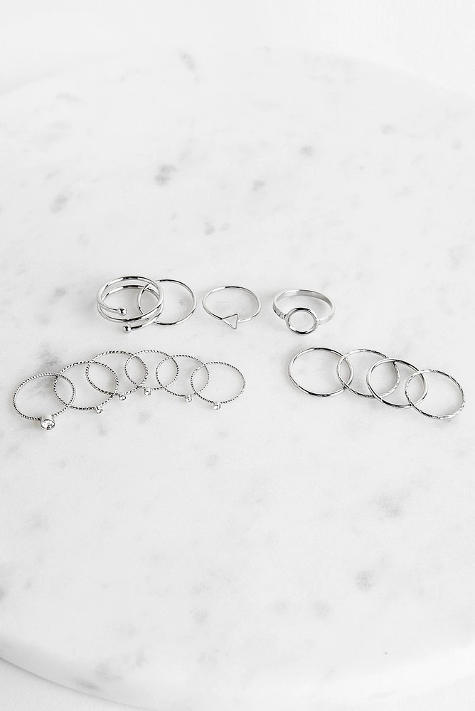 Dainty Details 14 Ring Pack