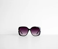 Diva Alert Sunglasses