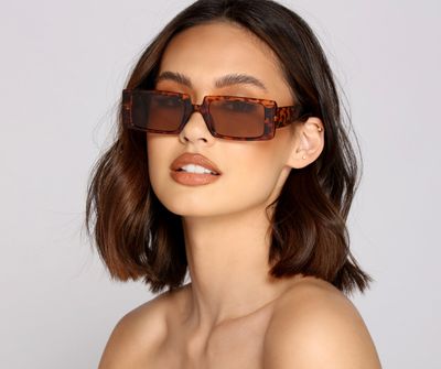 Looking Chic Rectangle Sunglasses