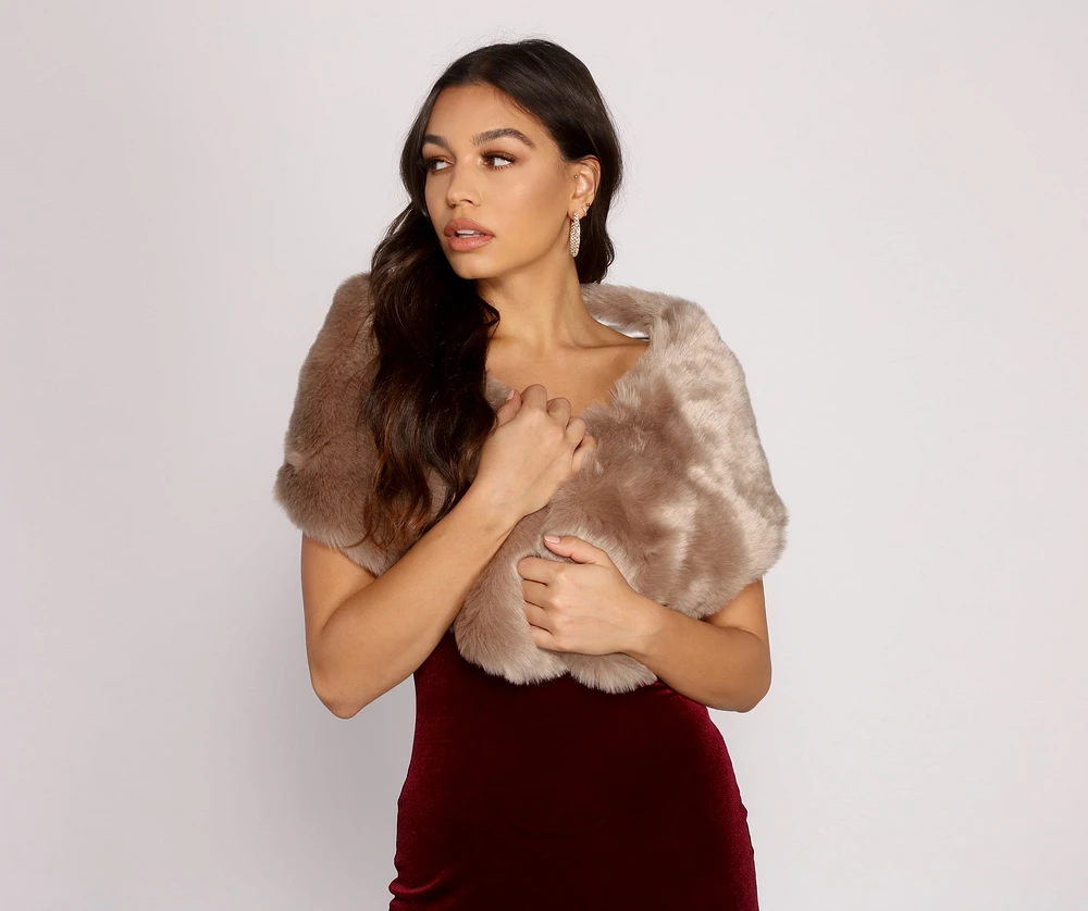 So Luxe Faux Fur Shawl