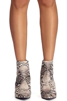 Simply Chic Gore Booties