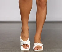 Chic Trendsetter Square Toe Sandals