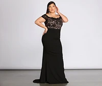 Plus Layla Formal Lace Dress