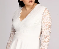 Plus La Lace Dress