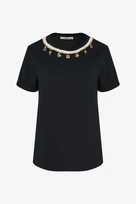 Necklace Detail T-Shirt | Ema&Carla