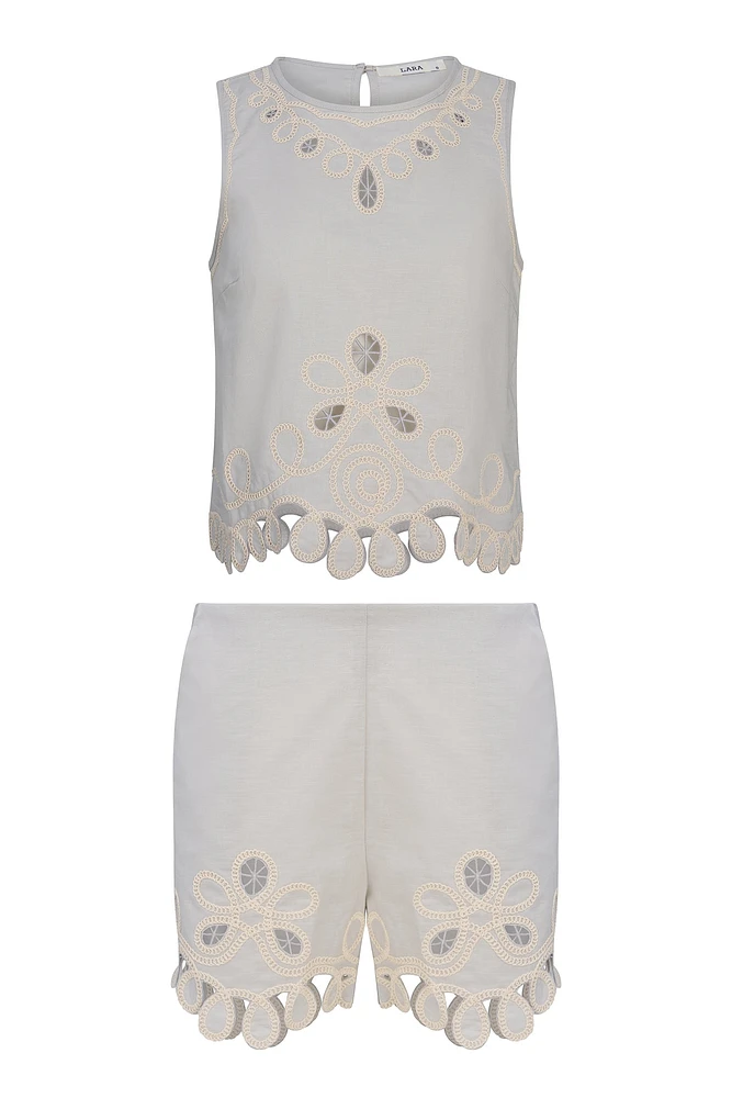 Embroidered Linen Set | Ema&Carla