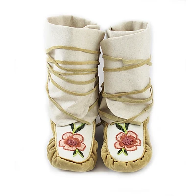 Abigail Clarke Ladies 8 Wild Rose Moccasins