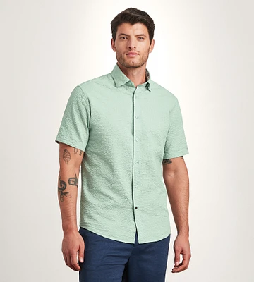 Modern Fit Short Sleeve Seersucker Casual Shirt