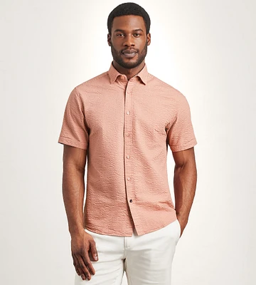 Modern Fit Short Sleeve Seersucker Casual Shirt