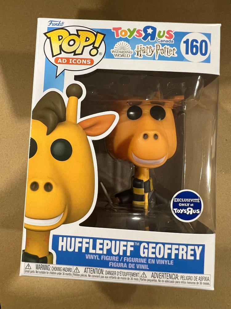 Funko Pop! TOYSRUS EXCLUSIVE GEOFFREY AS HUFFLEPUFF HARRY POTTER #160