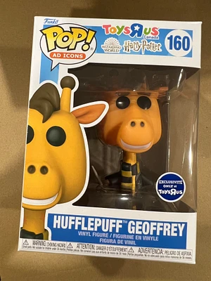 Funko Pop! TOYSRUS EXCLUSIVE GEOFFREY AS HUFFLEPUFF HARRY POTTER #160