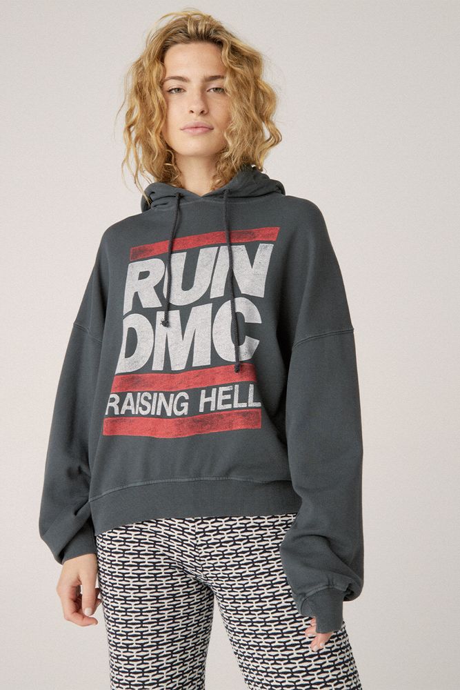 Daydreamer Run DMC Oversized Hoodie | V Black | Pacific City