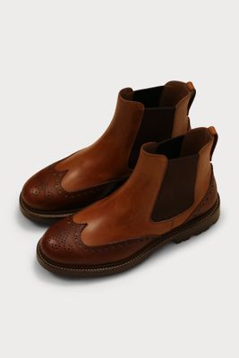 Leather Wingtip Lug Sole Boot