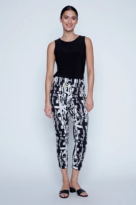 Le pantalon à jambe étroite