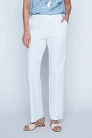 Le pantalon à jambe droite