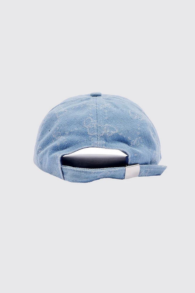 La casquette avec broderie