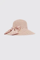 Le chapeau de paille à large bord